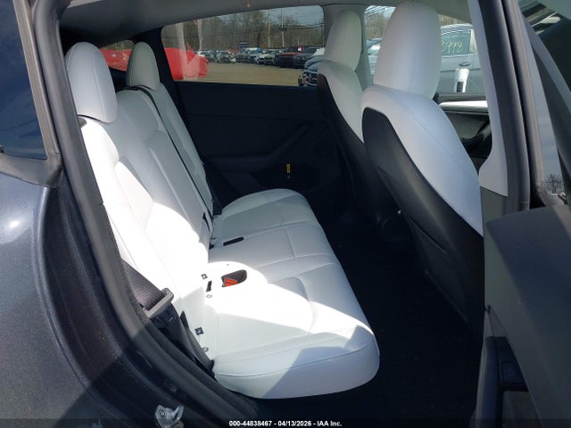 44838467 :رقم المزاد ، 7SAYGDEE9RA329353 vin ، 2024 Tesla Model Y Long Range Dual Motor All-wheel Drive مزاد بيع
