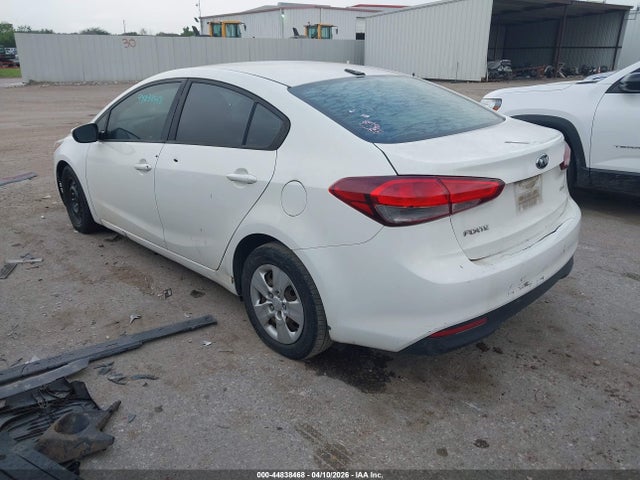 2017 KIA FORTE 3KPFK4A76HE020408 Photo 2
