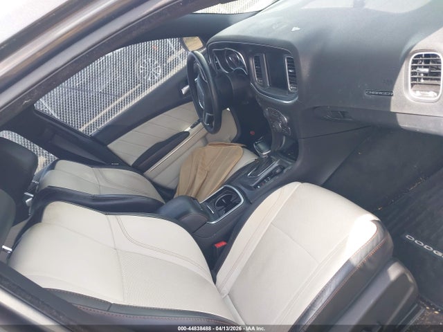 Продаж на аукціоні авто 2015 Dodge Charger Sxt, vin: 2C3CDXHG7FH852673, номер лоту: 44838488