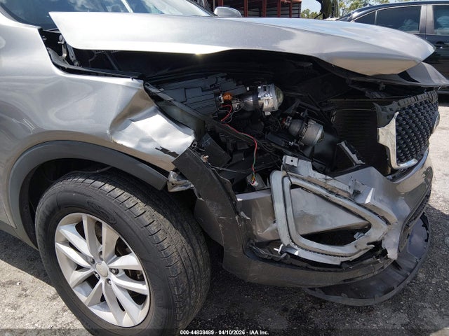 44838489 :رقم المزاد ، 5XYPG4A34GG146741 vin ، 2016 Kia Sorento 2.4l Lx مزاد بيع