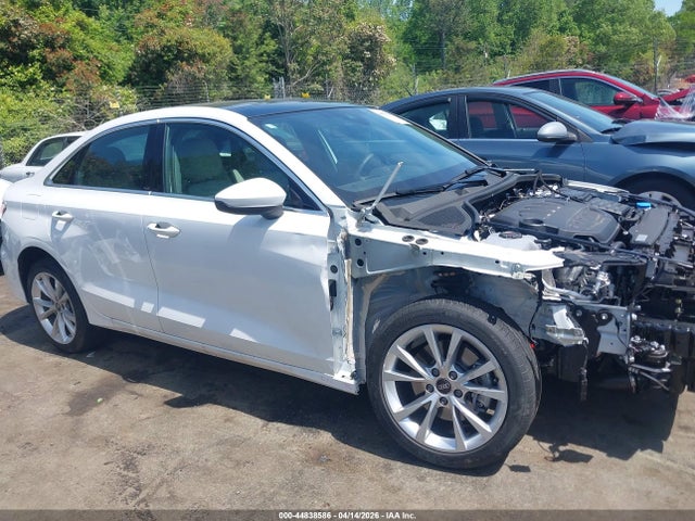 2025 Audi A3 Premium 40 Tfsi Quattro S Tronic მანქანა იყიდება აუქციონზე, vin: WAUGUDGYXSA069259, აუქციონის ნომერი: 44838586