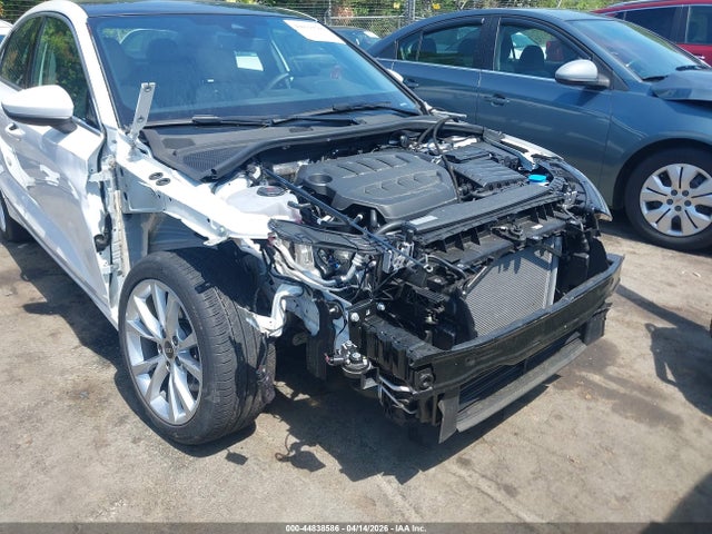 2025 Audi A3 Premium 40 Tfsi Quattro S Tronic მანქანა იყიდება აუქციონზე, vin: WAUGUDGYXSA069259, აუქციონის ნომერი: 44838586