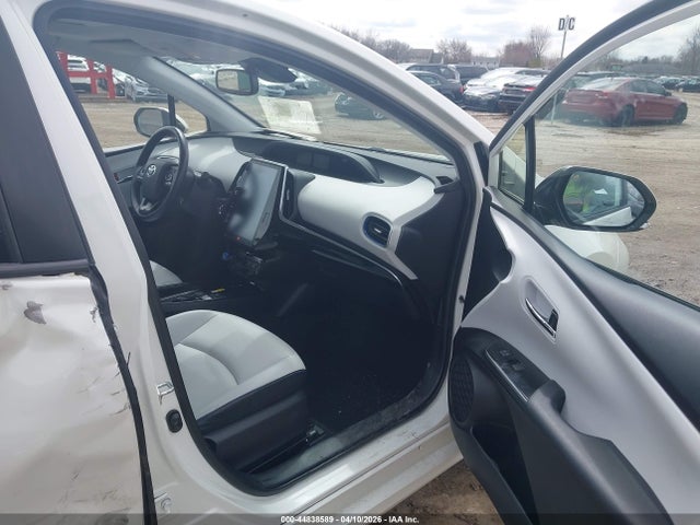 JTDKARFU7L3115962 Toyota Prius Limited