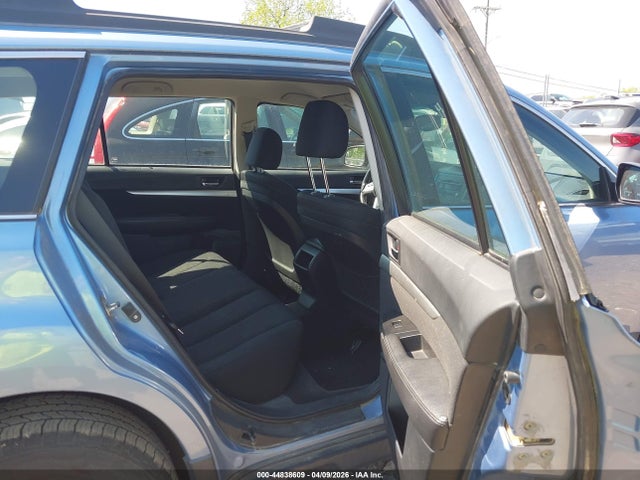 44838609 :رقم المزاد ، 4S4BRBAC5A3332918 vin ، 2010 Subaru Outback 2.5i مزاد بيع