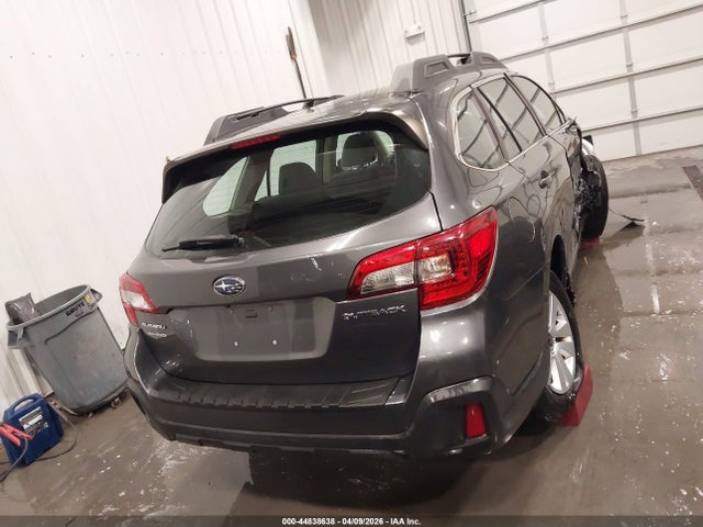 44838638 :رقم المزاد ، 4S4BSAAC2J3271400 vin ، 2018 Subaru Outback 2.5i مزاد بيع