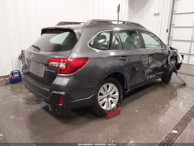 44838638 :رقم المزاد ، 4S4BSAAC2J3271400 vin ، 2018 Subaru Outback 2.5i مزاد بيع
