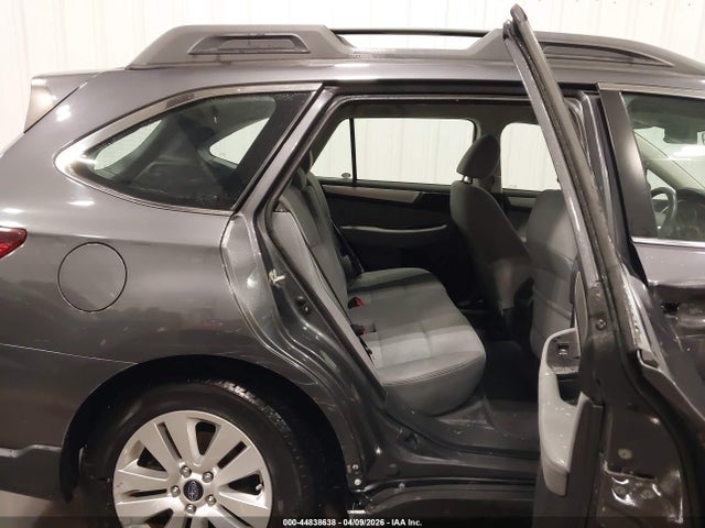44838638 :رقم المزاد ، 4S4BSAAC2J3271400 vin ، 2018 Subaru Outback 2.5i مزاد بيع