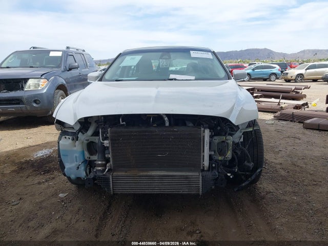 1LN6L9NP9H5637572 Lincoln Continental Reserve