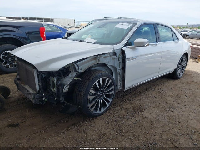1LN6L9NP9H5637572 Lincoln Continental Reserve