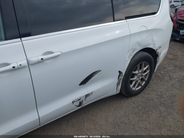 2024 Chrysler Pacifica Touring L მანქანა იყიდება აუქციონზე, vin: 2C4RC1BG7RR119925, აუქციონის ნომერი: 44838678