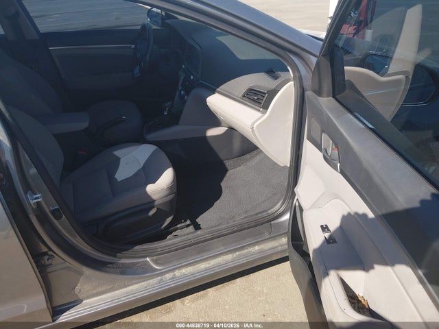 44838719 :رقم المزاد ، 5NPD84LF5KH463873 vin ، 2019 Hyundai Elantra Value Edition مزاد بيع