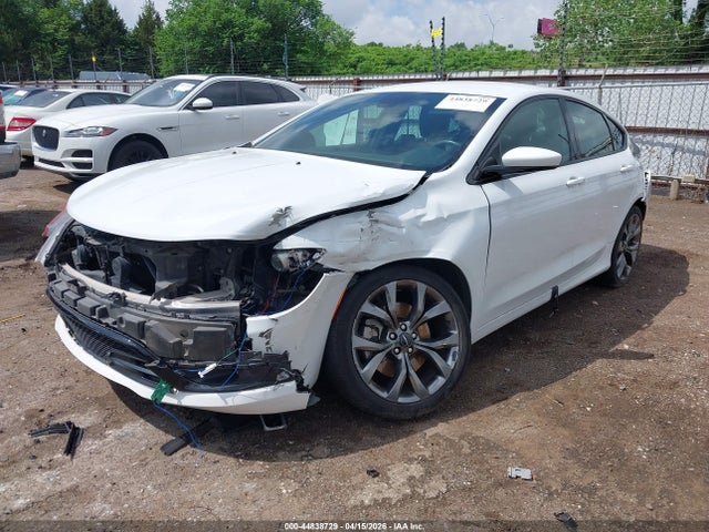Aukcja sprzedaży 2015 Chrysler 200 S, vin: 1C3CCCBB4FN626641, numer aukcji: 44838729