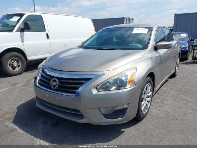 Nissan Altima 2.5 S 2014 1N4AL3AP6EN235768 Image 2