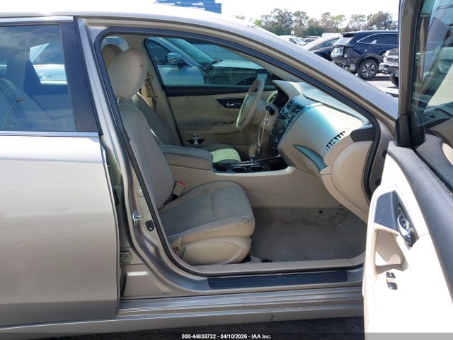 Nissan Altima 2.5 S 2014 1N4AL3AP6EN235768 Image 5