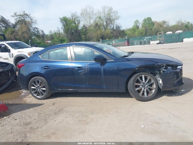 2018 Mazda Mazda3 Touring მანქანა იყიდება აუქციონზე, vin: 3MZBN1V39JM238329, აუქციონის ნომერი: 44838750