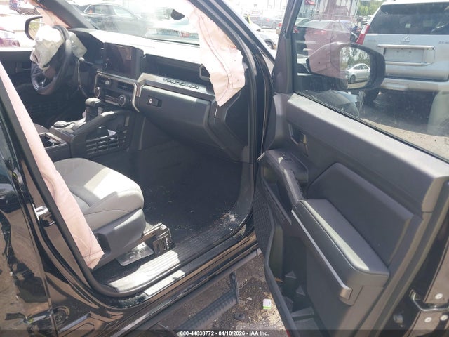 44838772 :رقم المزاد ، 3TMLB5JN6SM097414 vin ، 2025 Toyota Tacoma Sr5 مزاد بيع