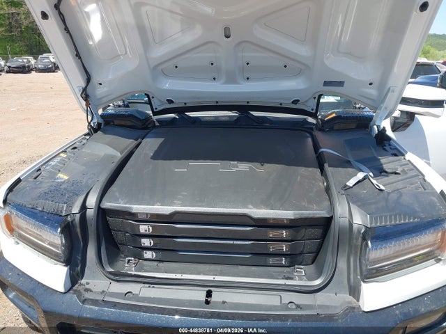 Продажа на аукционе авто 2023 Gmc Hummer Ev Pickup E4wd 3x, vin: 1GT40FDA1PU100036, номер лота: 44838781