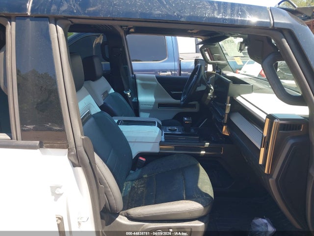 Продажа на аукционе авто 2023 Gmc Hummer Ev Pickup E4wd 3x, vin: 1GT40FDA1PU100036, номер лота: 44838781