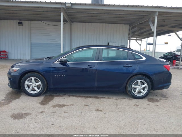 1G1ZC5ST1HF263764 Chevrolet Malibu 1fl