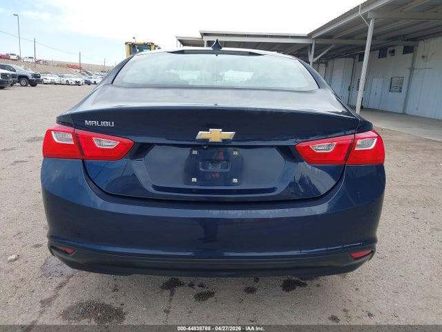 1G1ZC5ST1HF263764 Chevrolet Malibu 1fl