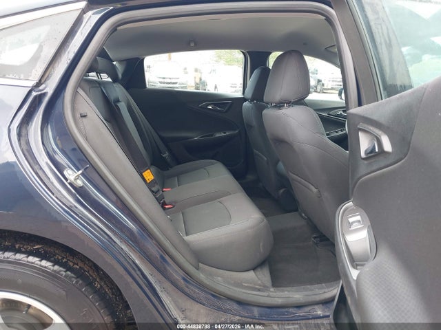1G1ZC5ST1HF263764 Chevrolet Malibu 1fl