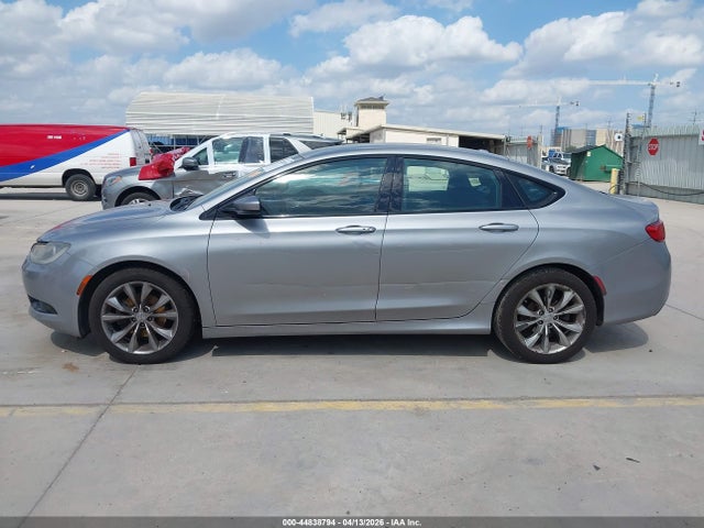 2015 Chrysler 200 S მანქანა იყიდება აუქციონზე, vin: 1C3CCCBB2FN593834, აუქციონის ნომერი: 44838794