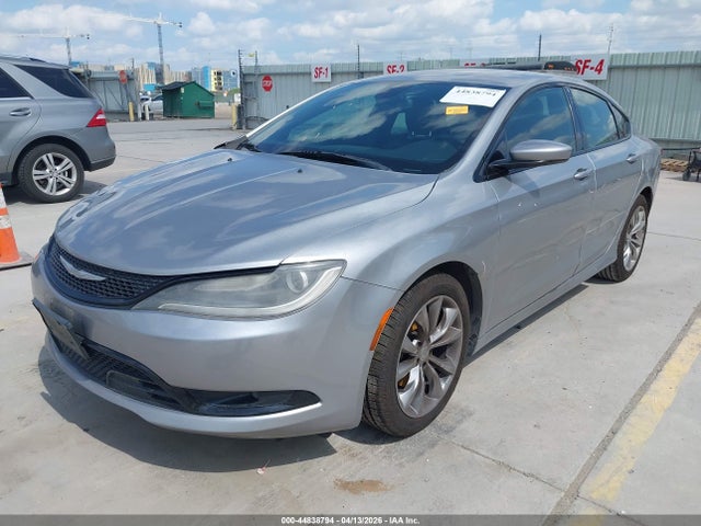2015 Chrysler 200 S მანქანა იყიდება აუქციონზე, vin: 1C3CCCBB2FN593834, აუქციონის ნომერი: 44838794