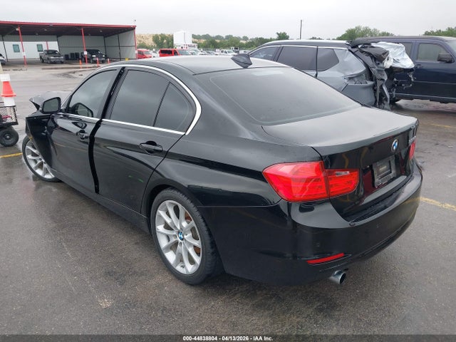 44838804 :رقم المزاد ، WBA3B1G56FNT64477 vin ، 2015 Bmw 320i مزاد بيع