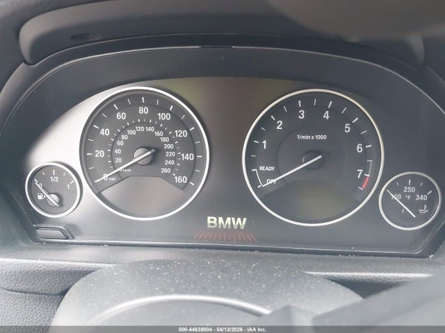 44838804 :رقم المزاد ، WBA3B1G56FNT64477 vin ، 2015 Bmw 320i مزاد بيع