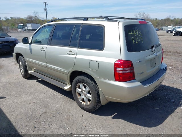 2002 TOYOTA HIGHLANDER JTEHF21A820046601 Photo 2