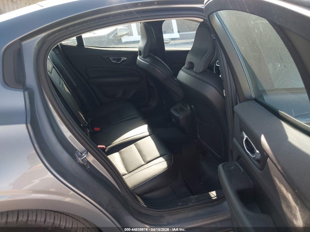 2020 Volvo S60 T6 Momentum მანქანა იყიდება აუქციონზე, vin: 7JRA22TK6LG067061, აუქციონის ნომერი: 44838976