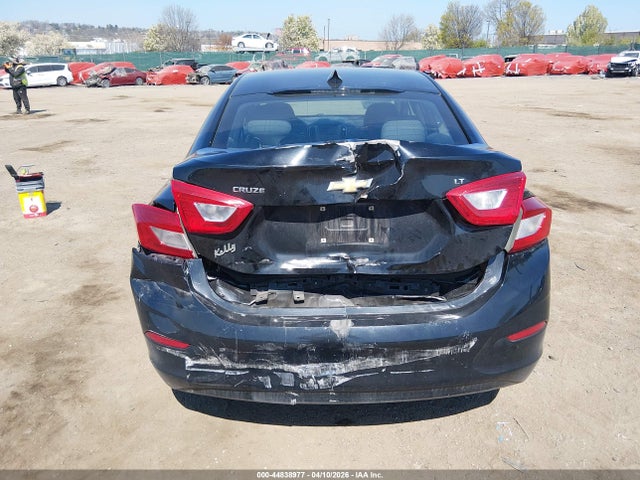 1G1BE5SM5H7263653 Chevrolet Cruze Lt Auto