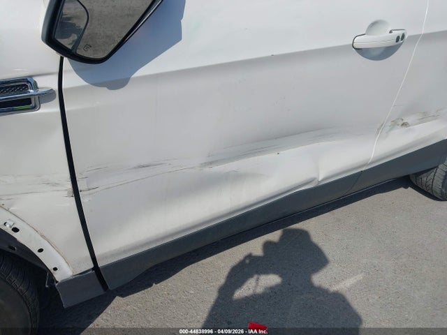 2016 Ford Escape Titanium მანქანა იყიდება აუქციონზე, vin: 1FMCU0JX0GUB97697, აუქციონის ნომერი: 44838996