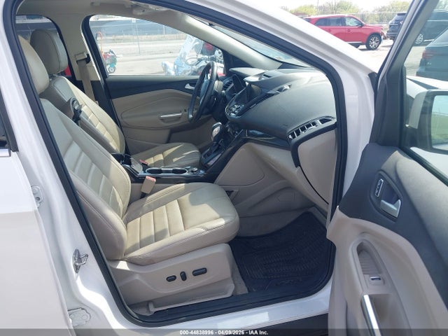2016 Ford Escape Titanium მანქანა იყიდება აუქციონზე, vin: 1FMCU0JX0GUB97697, აუქციონის ნომერი: 44838996