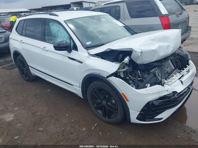Продаж на аукціоні авто 2022 Volkswagen Tiguan 2.0t Se R-line Black, vin: 3VVCB7AX8NM036245, номер лоту: 44839021