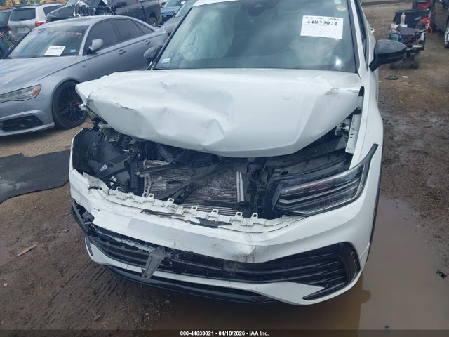 Продаж на аукціоні авто 2022 Volkswagen Tiguan 2.0t Se R-line Black, vin: 3VVCB7AX8NM036245, номер лоту: 44839021