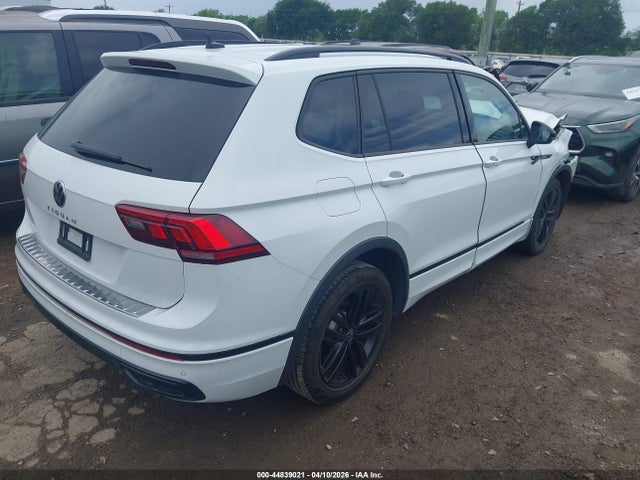 Продаж на аукціоні авто 2022 Volkswagen Tiguan 2.0t Se R-line Black, vin: 3VVCB7AX8NM036245, номер лоту: 44839021