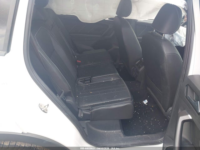 Продаж на аукціоні авто 2022 Volkswagen Tiguan 2.0t Se R-line Black, vin: 3VVCB7AX8NM036245, номер лоту: 44839021