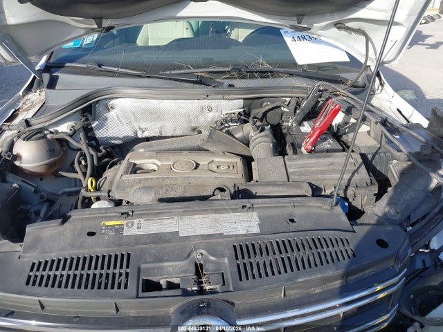Продаж на аукціоні авто 2014 Volkswagen Tiguan R-line, vin: WVGBV3AX4EW543665, номер лоту: 44839131