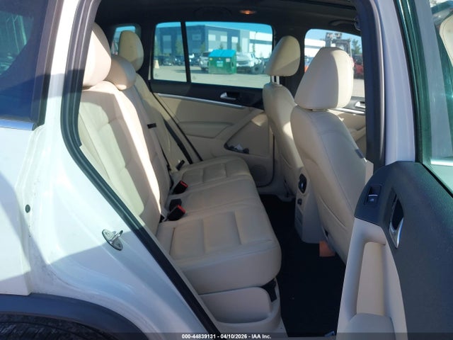 Продаж на аукціоні авто 2014 Volkswagen Tiguan R-line, vin: WVGBV3AX4EW543665, номер лоту: 44839131