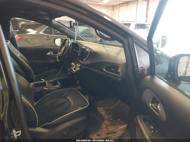 2019 Chrysler Pacifica Limited მანქანა იყიდება აუქციონზე, vin: 2C4RC1GG3KR604867, აუქციონის ნომერი: 44839155