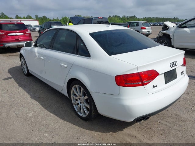 2011 AUDI A4 WAUEFAFL4BN002610 Photo 2