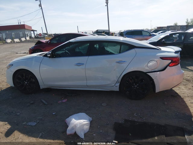 44839172 :رقم المزاد ، 1N4AA6AP2HC363383 vin ، 2017 Nissan Maxima 3.5 Platinum مزاد بيع