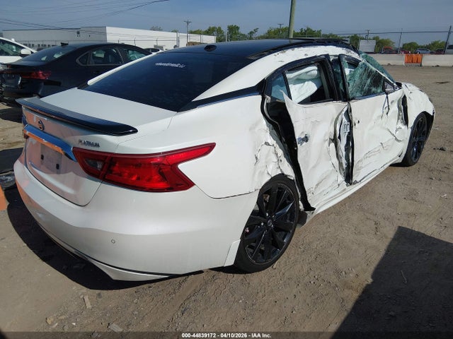 44839172 :رقم المزاد ، 1N4AA6AP2HC363383 vin ، 2017 Nissan Maxima 3.5 Platinum مزاد بيع