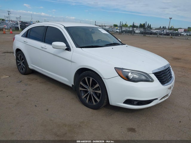 2013 CHRYSLER 200 1C3CCBBB1DN506464