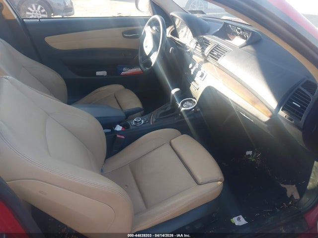 44839203 :رقم المزاد ، WBAUP9C51AVF49557 vin ، 2010 Bmw 128i مزاد بيع