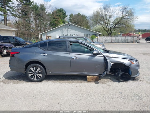 44839211 :رقم المزاد ، 1N4BL4DW0NN396095 vin ، 2022 Nissan Altima Sv Intelligent Awd مزاد بيع