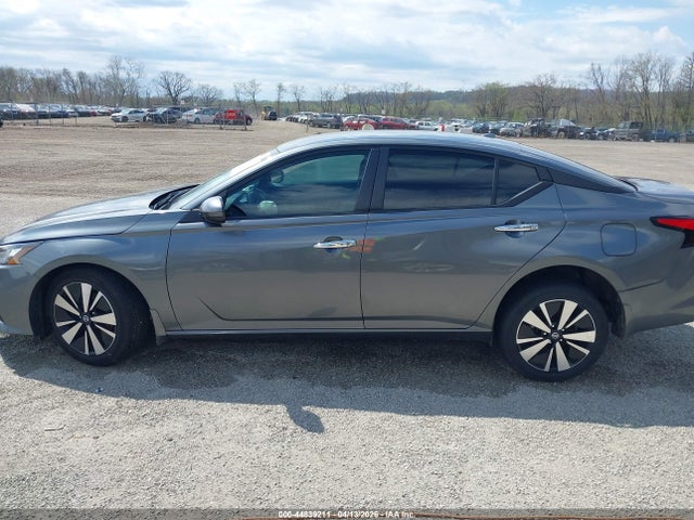 44839211 :رقم المزاد ، 1N4BL4DW0NN396095 vin ، 2022 Nissan Altima Sv Intelligent Awd مزاد بيع