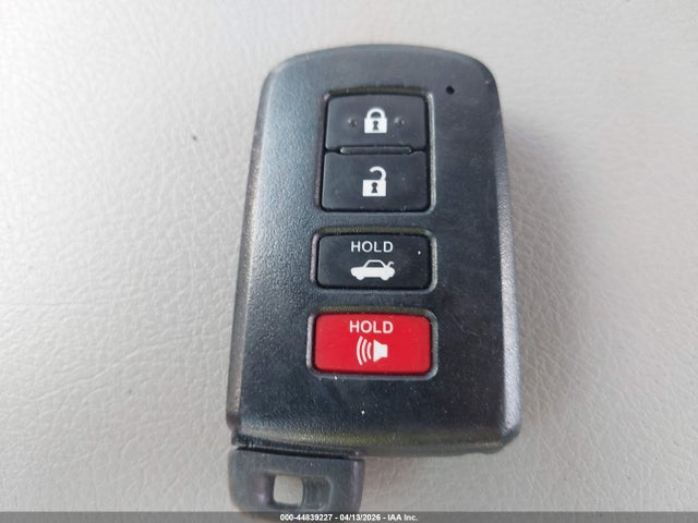 2017 Toyota Camry Xle მანქანა იყიდება აუქციონზე, vin: 4T1BF1FK3HU640306, აუქციონის ნომერი: 44839227