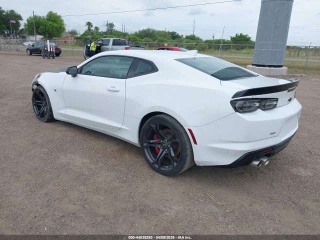 2022 CHEVROLET CAMARO 1G1FE1R70N0123010 Photo 2